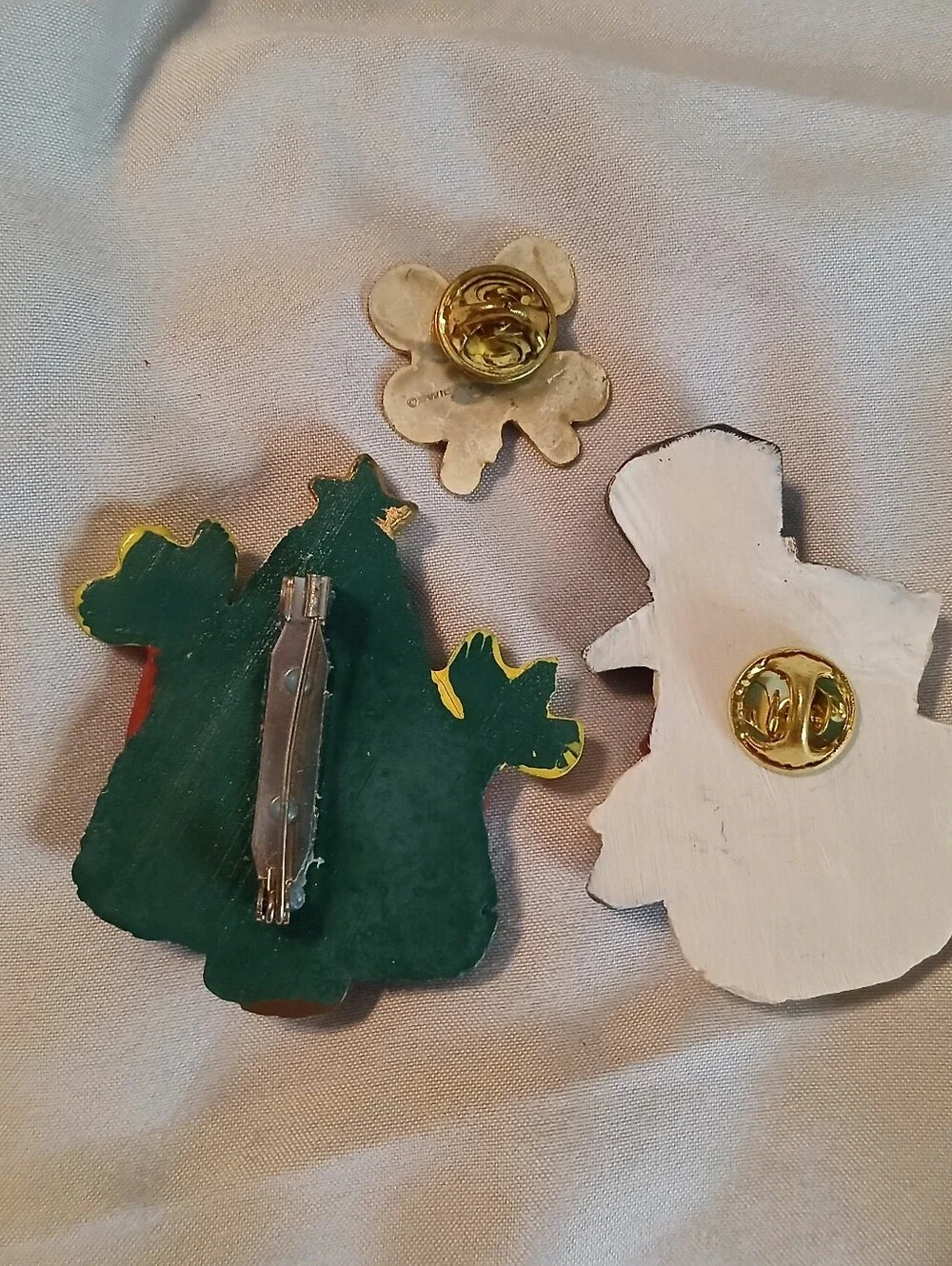 Lot of Vintage Christmas Holiday Pins Brooches Snowman Candy Canes Tree